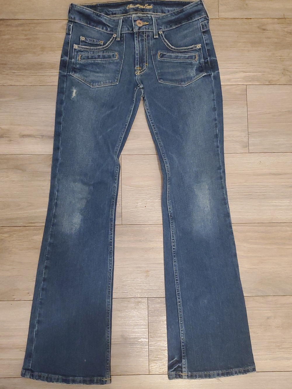 American Eagle Outfitters LIMITED BLUE ISSUE Medium Blue Flare Jeans